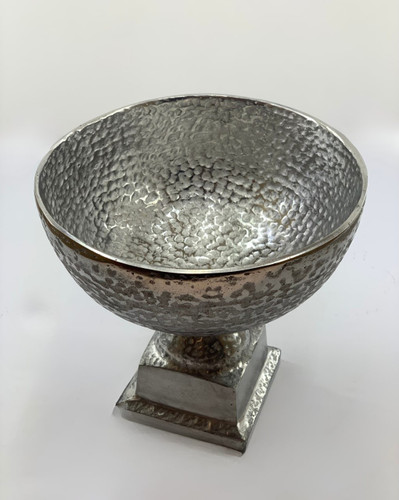 کاسه گرد پایه دار آلومینیومی طرح چکش کاری رنگ سیلور